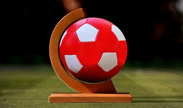 也成就了他 也成就了他